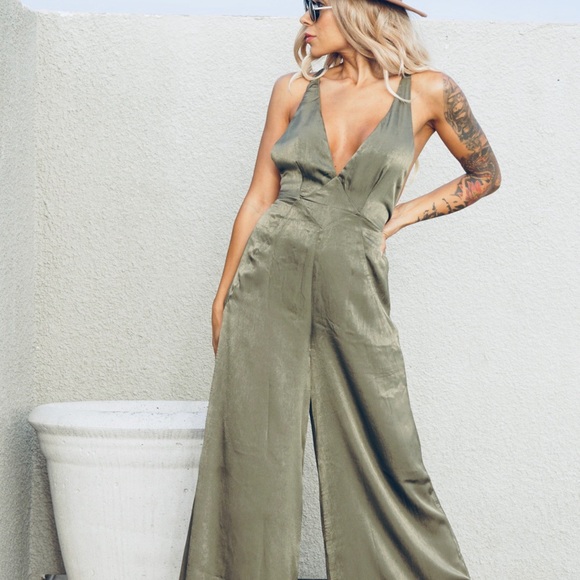 Boho Chic Spell Style Backless Silk Like Jumpsuit - Picture 4 of 8